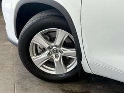 2022 Toyota
                Kluger GX