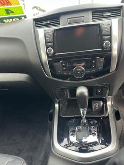 2022 Nissan
                Navara ST-X