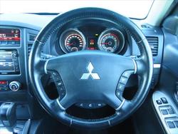 2013 MITSUBISHI
PAJERO VR-X LWB (4x4)