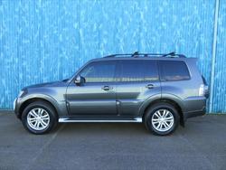2013 MITSUBISHI
PAJERO VR-X LWB (4x4)