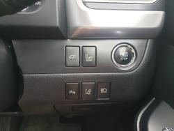 2014 Toyota
Kluger Grande (4x4)