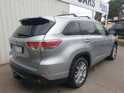 2014 Toyota
Kluger Grande (4x4)