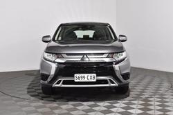 2021 Mitsubishi
Outlander ES