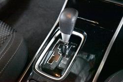 2021 Mitsubishi
Outlander ES