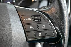 2021 Mitsubishi
Outlander ES