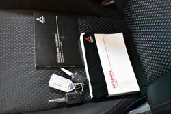 2021 Mitsubishi
Outlander ES