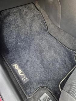 2023 Toyota
RAV4 GX