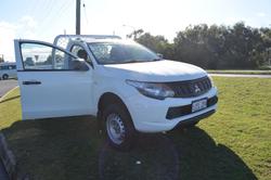 2018 Mitsubishi
Triton GLX