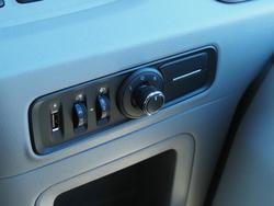2025 LDV
Deliver 9