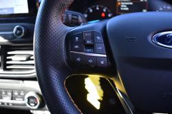 2020 Ford
Focus ST-Line
