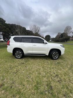 2022 Toyota Landcruiser Prado VX