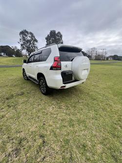 2022 Toyota Landcruiser Prado VX