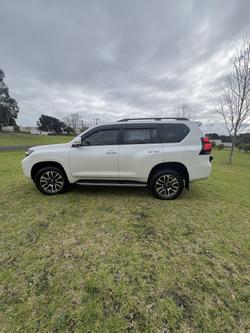 2022 Toyota Landcruiser Prado VX