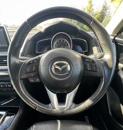 2016 Mazda
3 SP25
