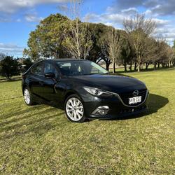 2016 Mazda
3 SP25