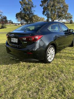 2016 Mazda
3 SP25