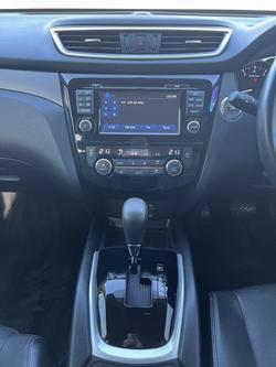 2015 Nissan
X-TRAIL ST-L