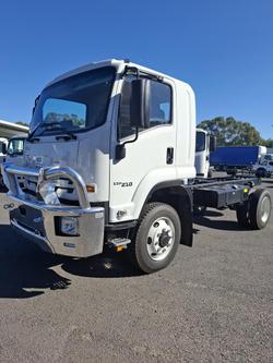 2024 Isuzu Fss 110-210 4X4