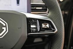 2024 MG HS Excite AS33 MY25 Cashmere Silver