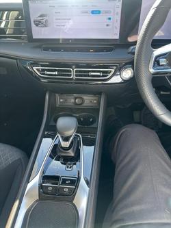 2024 MG HS Vibe SAS23 MY24 Pearl White
