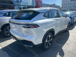 2024 MG HS Vibe SAS23 MY24 Pearl White