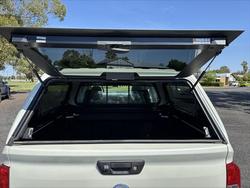 2022 Nissan
Navara SL Warrior