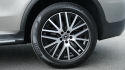 2022 Mercedes-Benz
GLC-Class GLC200