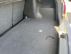 2000 Ford
Laser LXi