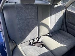 2000 Ford
Laser LXi