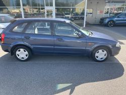 2000 Ford
Laser LXi