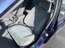 2000 Ford
Laser LXi