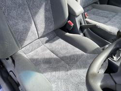 2000 Ford
Laser LXi