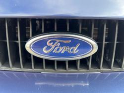 2000 Ford
Laser LXi