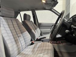 1993 Mercedes-Benz 180E W201 Blue