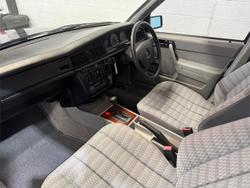 1993 Mercedes-Benz 180E W201 Blue