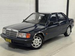 Mercedes-Benz 180E