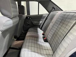 1993 Mercedes-Benz 180E W201 Blue