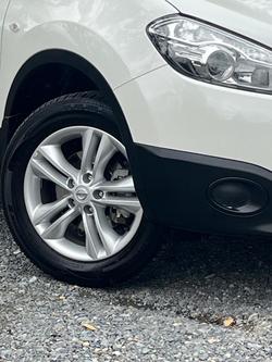 2013 Nissan
Dualis ST