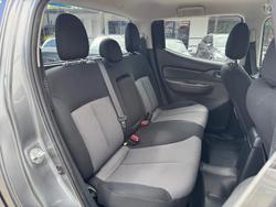 2017 Mitsubishi
Triton GLX+