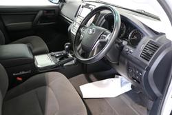 2020 Toyota
                Landcruiser GXL