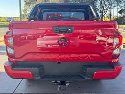 2025 Nissan
Navara PRO-4X