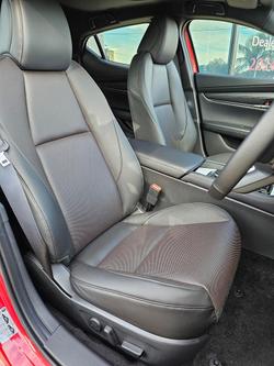 2025 Mazda
3 G25 Astina