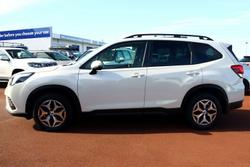 2022 Subaru
                Forester 2.5i