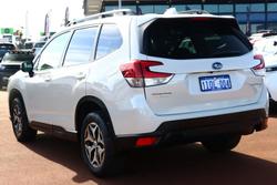 2022 Subaru
                Forester 2.5i