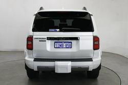 2024 Toyota
                Landcruiser Prado VX