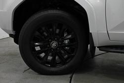 2024 Toyota
                Landcruiser Prado VX