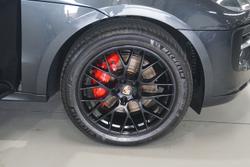 2021 Porsche
Macan GTS