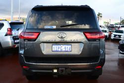 2022 Toyota
Landcruiser VX