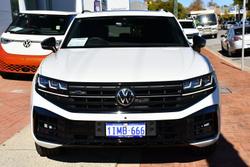 2024 Volkswagen
Touareg R