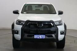 2022 Toyota
Hilux Rogue